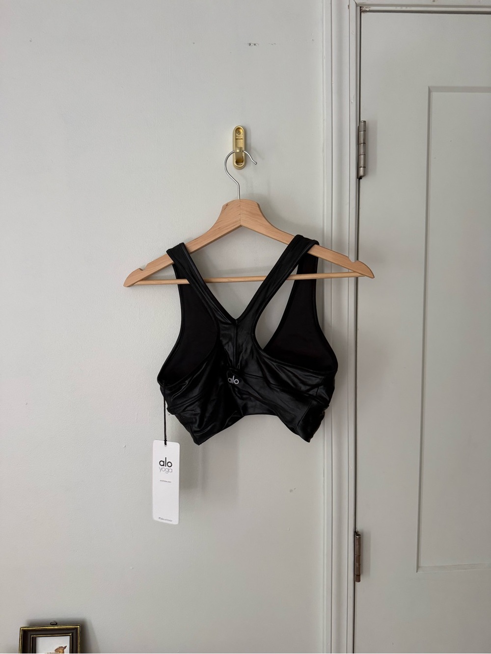 Alo yoga shine wild thing bra in black size small new with tags - Picture 5 of 5